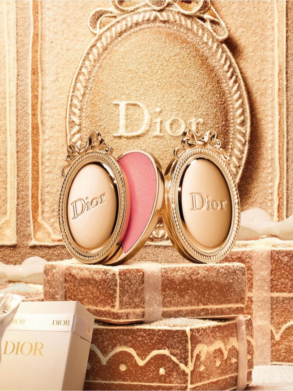 Dior Médaillon – Holiday Gift 2026 Edition - Picture 10 of 10